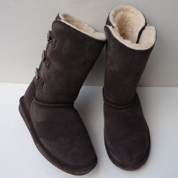 SIZE 13 youth. BEARPAW LAUREN sheepskin boots.